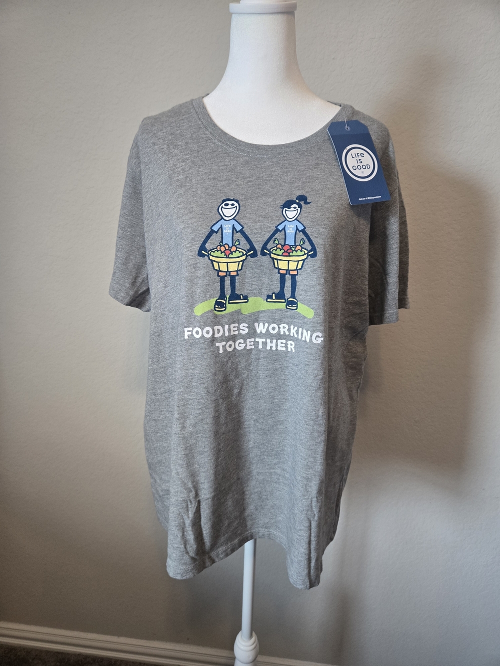 Life is Good Women's Gray "Foodies Working Together" Tee